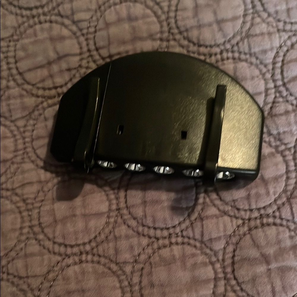 Black Clip-On LED Cap Light - Picture 3 of 4